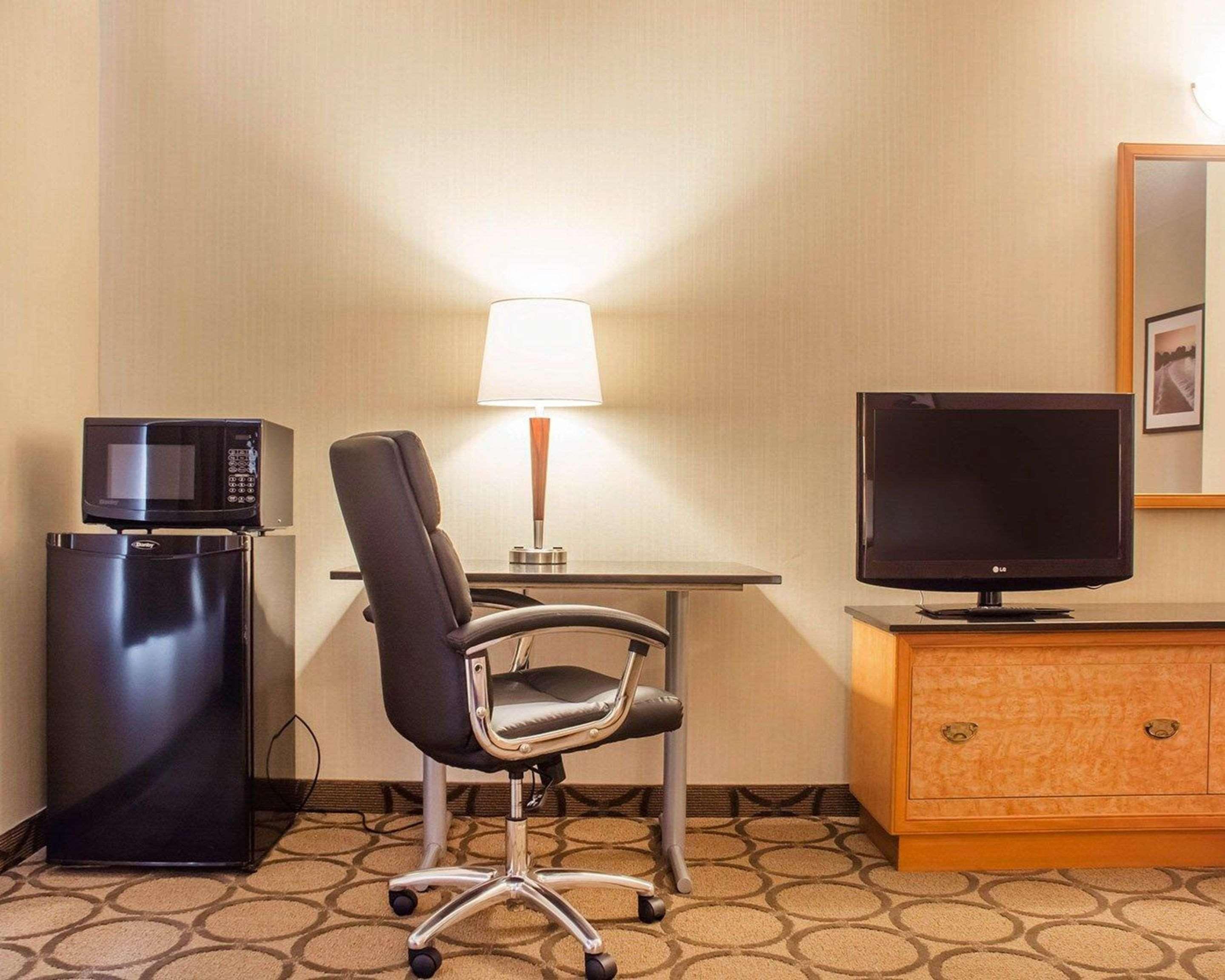 Comfort Inn Brantford Eksteriør billede
