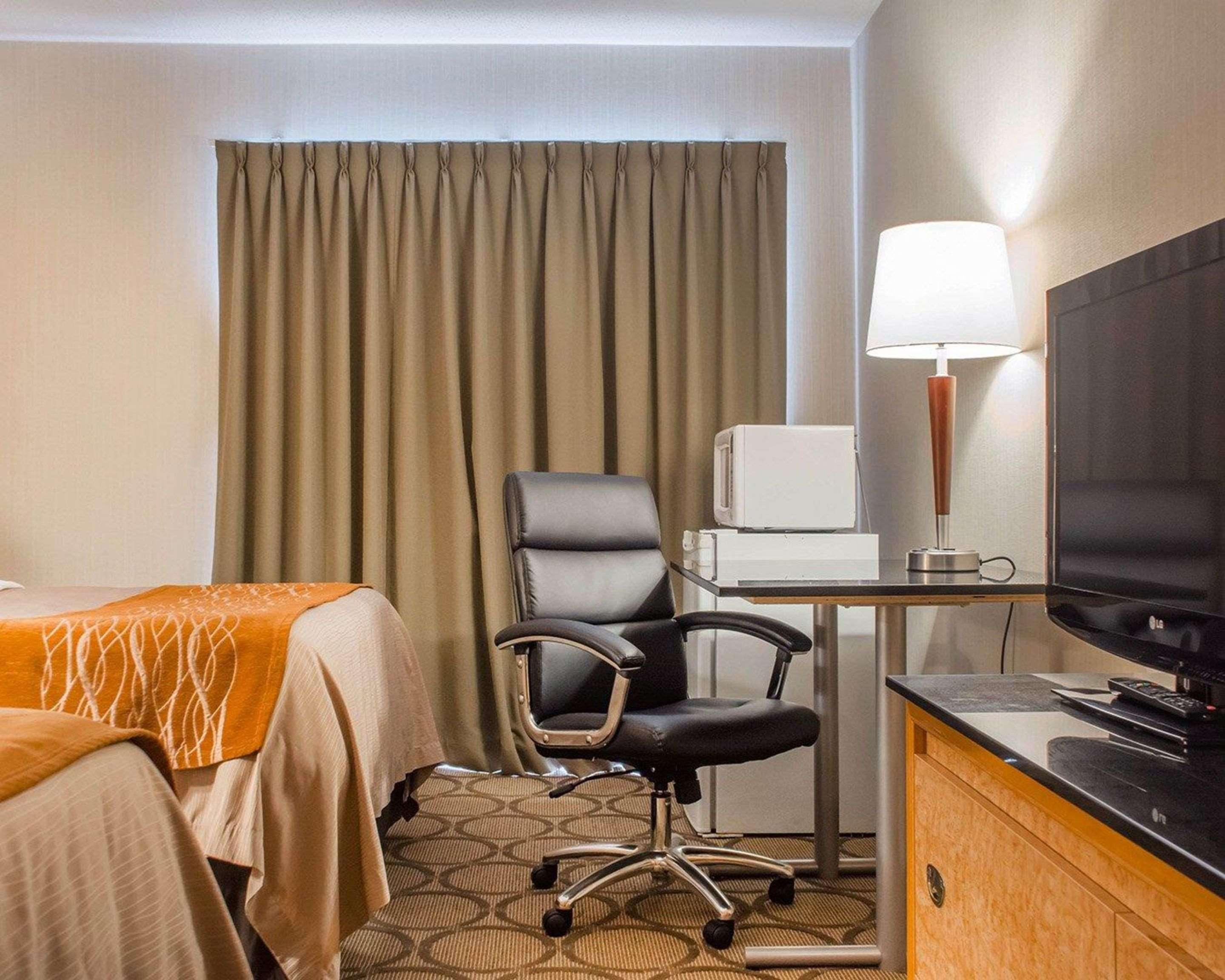 Comfort Inn Brantford Eksteriør billede