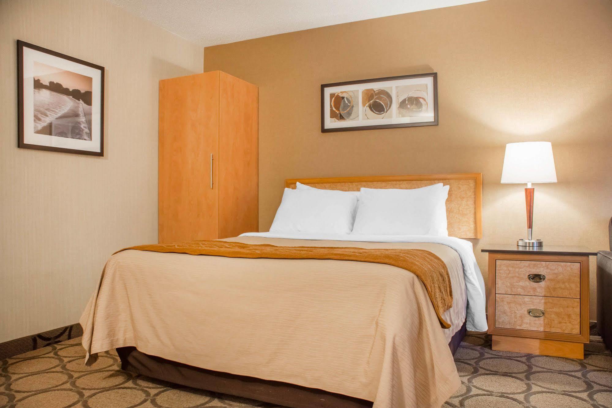 Comfort Inn Brantford Eksteriør billede